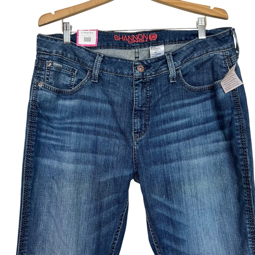 Cinch NWT Shannon Moderate Rise Straight Leg Size 34 Western Blue Jeans